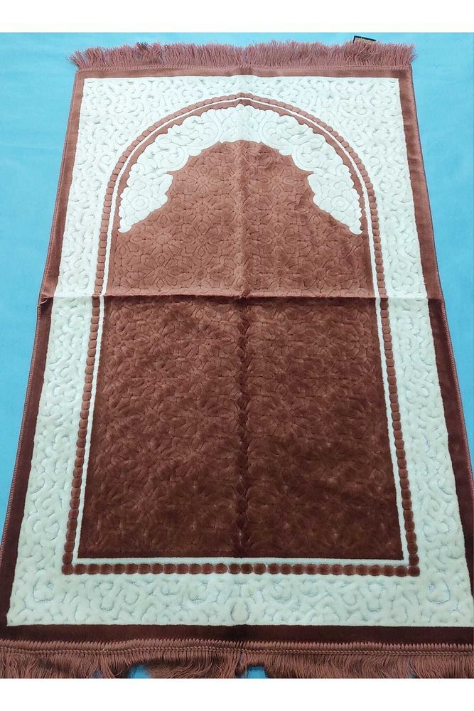 Aydın Sina Mihraplı Kendinden Desenli Seccade